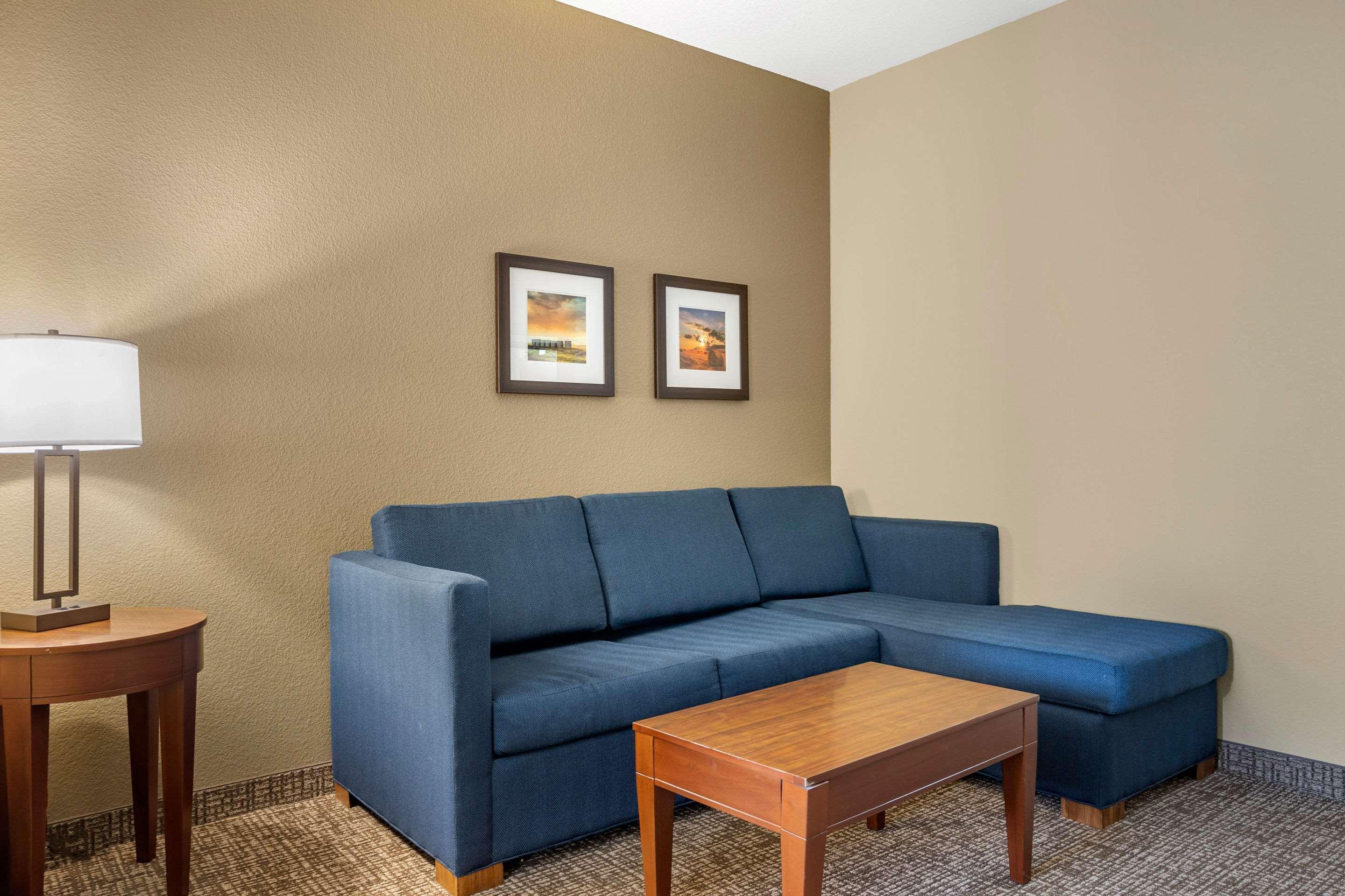 Comfort Inn & Suites Augusta מראה חיצוני תמונה
